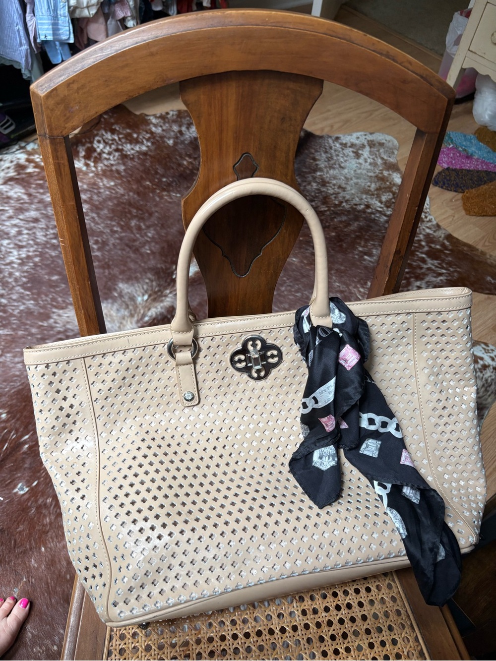 My flat in London tan leather large hand bag